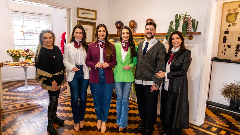 prova vestidos 1 - crédito Regina Lain-06-1759428182.jpg
